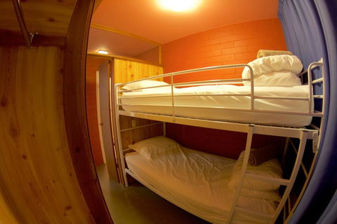 Snow Ski Apartments 18 - Accommodation Rockhampton 2