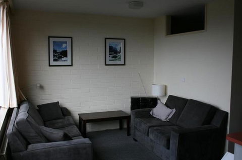 Snow Ski Apartments 19 - Accommodation Rockhampton 3
