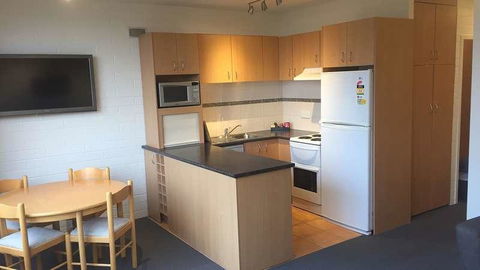 Snow Ski Apartments 24 - Accommodation Rockhampton 3
