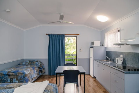 Southside Holiday Village - Accommodation Rockhampton 0