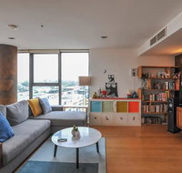Spacious 2 Bedroom Flat In Wolli Creek - Accommodation Rockhampton
