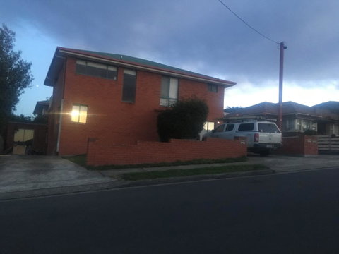 Spacious And Central To CBD - Accommodation Rockhampton 3