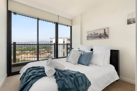 Spacious Luxury 3Br Top Location , WiFi, Gym, Pool - Accommodation Rockhampton 2