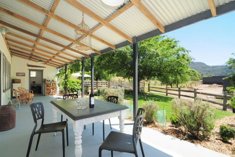 Spring Grove Dairy - Picturesque Views! - Accommodation Rockhampton 2