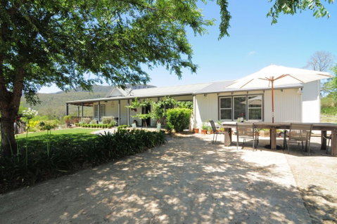 Spring Grove Dairy - Picturesque Views! - Accommodation Rockhampton 0