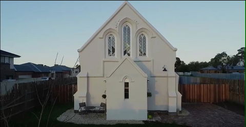 St James Converted Church - Accommodation Rockhampton 2