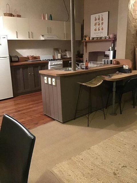 Stanton House, Central,Pets Welcome,Free WiFi&Breakfast! - Accommodation Rockhampton 3
