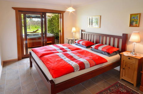 Stephanette's Cottage - Accommodation Rockhampton 1