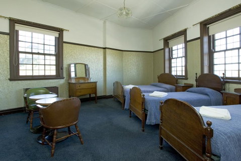 Strathfield Hotel - Accommodation Rockhampton 1