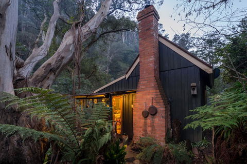 Stringer's Cottage - Accommodation Rockhampton 0