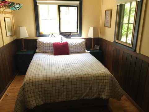 Stringer's Cottage - Accommodation Rockhampton 1