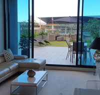 Stunning Riverside Apartment near MCEC and Casino - Accommodation Rockhampton