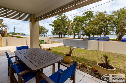 Stunning Waterfront Home With Pool - Sylvan Beach Esp, Bellara - Accommodation Rockhampton 0