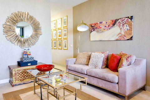 Stylish 1 Bedroom Apartment Amazing City Views - Accommodation Rockhampton 0