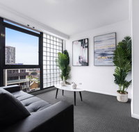 Stylish and Spacious Apt with Double living room - Accommodation Rockhampton
