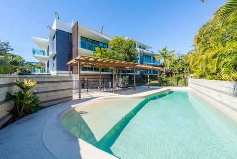 Stylish Beach Side Apartment - Unit 5 - 33 Lorikeet Drive - Accommodation Rockhampton 0
