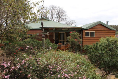 Sunflowers Animal Farm & Farmstay - Accommodation Rockhampton 0