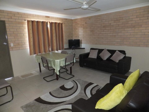 Sunrise Units - Accommodation Rockhampton 2