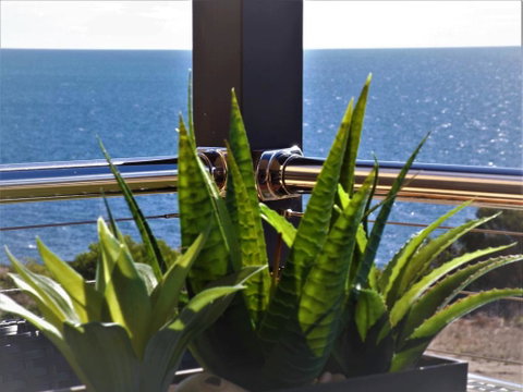 Sunset Cove Beach House - Accommodation Rockhampton 2