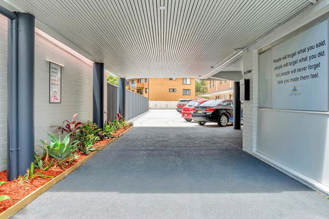 Surf Beach Motel Port - Accommodation Rockhampton 1