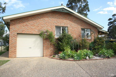 Surf Beach On Eric - Accommodation Rockhampton 0