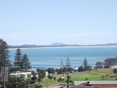 Surf Break & Ocean Break - Accommodation Rockhampton 0