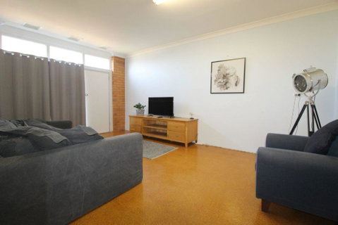 Surf Break & Ocean Break - Accommodation Rockhampton 3