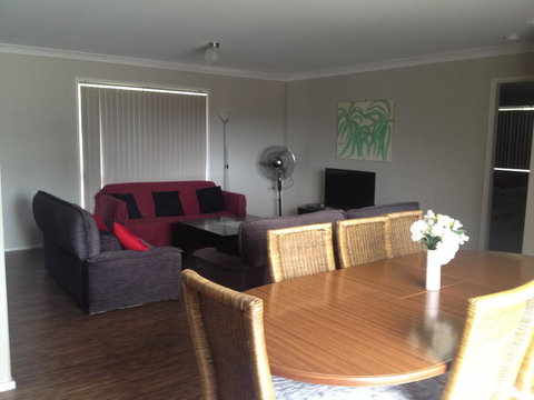 Surf Mist - Accommodation Rockhampton 2