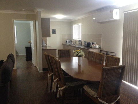 Surf Mist - Accommodation Rockhampton 1