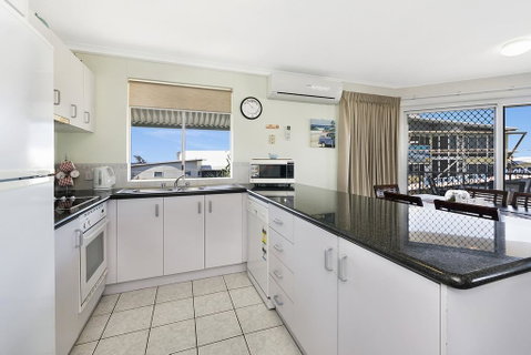 Surfcomber On The Beach - Accommodation Rockhampton 2