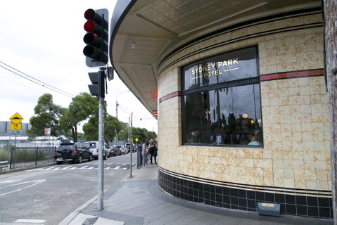 Sydney Park Hotel - Accommodation Rockhampton 1