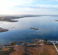 Tall Pines Beach House at Mount Dutton Bay part of Coffin Bay waterways - Accommodation Rockhampton
