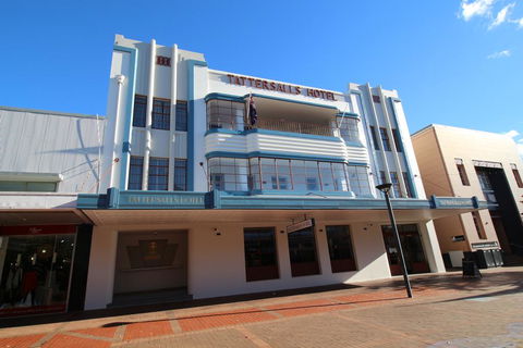Tattersalls Hotel - Accommodation Rockhampton 0