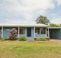 Tea Tree Cottage - great yard for pets and kids - Accommodation Rockhampton