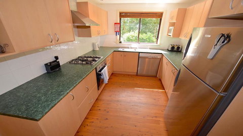 Teach Na Cairde - House Of Friends - Accommodation Rockhampton 3