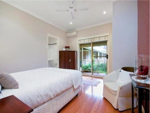 The Acreage Luxury B&B And Guesthouse - Accommodation Rockhampton 0