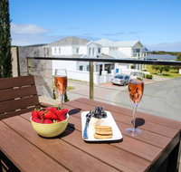 The Beach House At Bayside - Accommodation Rockhampton