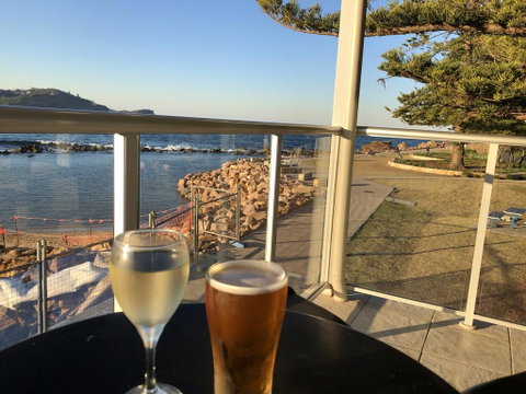 The Beach Hut Avoca Beach NSW - Accommodation Rockhampton 2