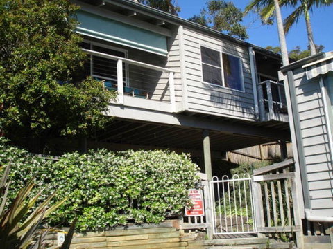 The Beach Hut Avoca Beach NSW - Accommodation Rockhampton 0
