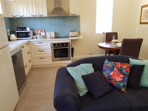 Birch Lane - Accommodation Rockhampton 33