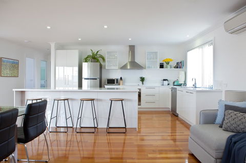 Pearl Hawley Beach - Accommodation Rockhampton 1