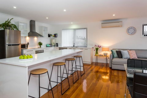 Pearl Hawley Beach - Accommodation Rockhampton 6