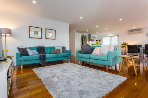 Pearl Hawley Beach - Accommodation Rockhampton 9