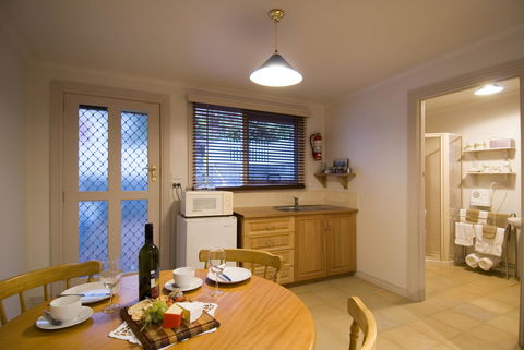 Ellie\'s Cottages - Accommodation Rockhampton 24