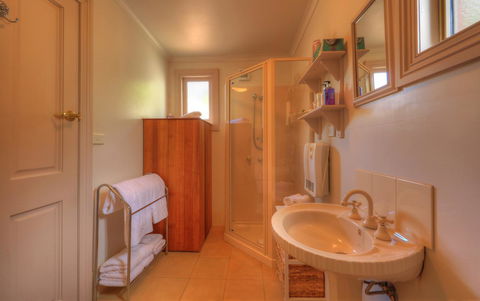 Ellie\'s Cottages - Accommodation Rockhampton 17