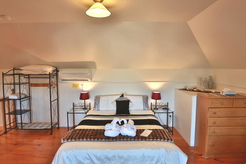 Stamps Of Stanley - Accommodation Rockhampton 8