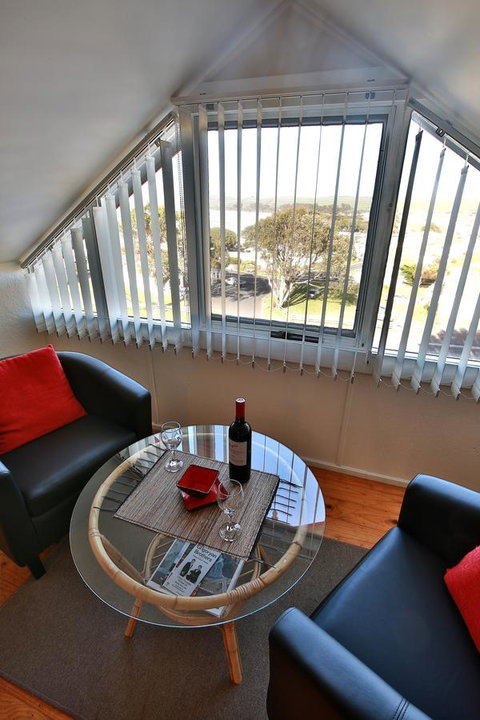 Stamps Of Stanley - Accommodation Rockhampton 12