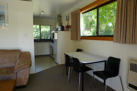 Willaway Motel Apartments - Accommodation Rockhampton 15