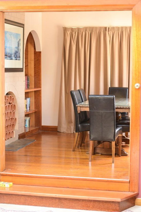 Bridge View Retreat - Accommodation Rockhampton 34