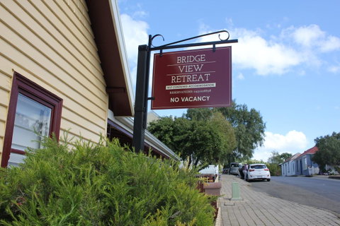 Bridge View Retreat - Accommodation Rockhampton 11